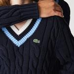 Lacoste Sweter warkoczowy wykończony paskami unisex z dekoltem w kształcie litery V