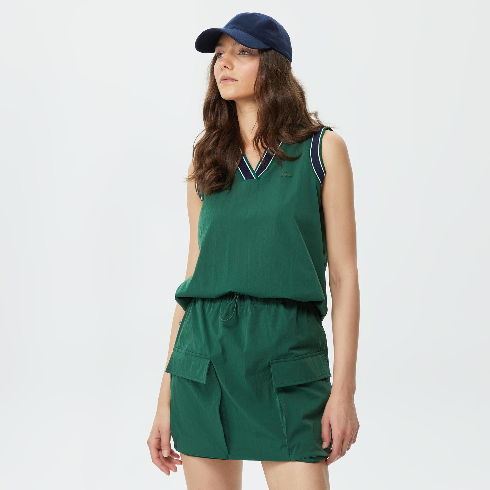 Lacoste Kadın Relaxed Fit V Yaka Renk Bloklu Yeşil Bluz. 1