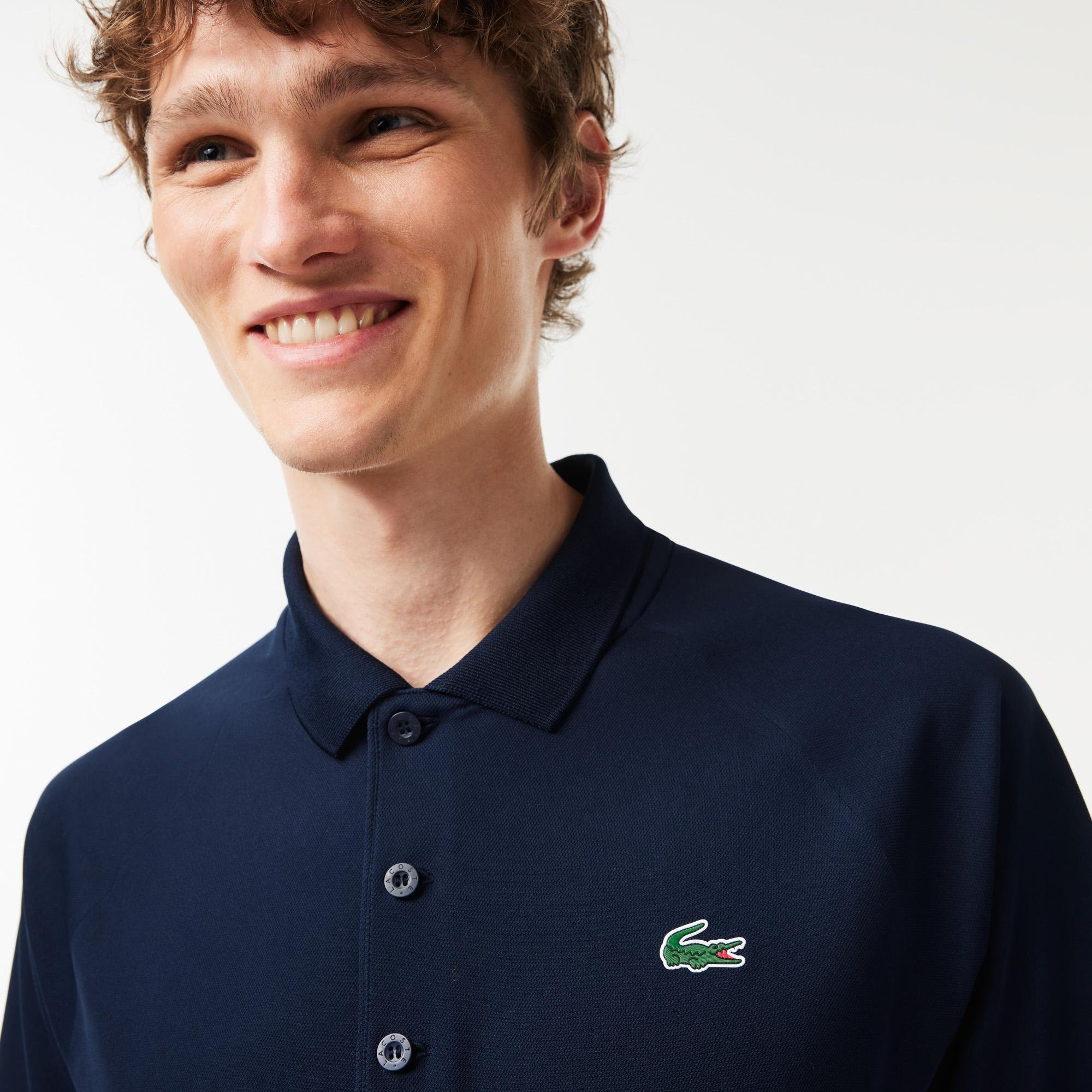Lacoste SPORT pánská prodyšná interlocková košile s úpravou Run Resistant, která zajišťuje odvod vlhkosti a rychlé schnutí